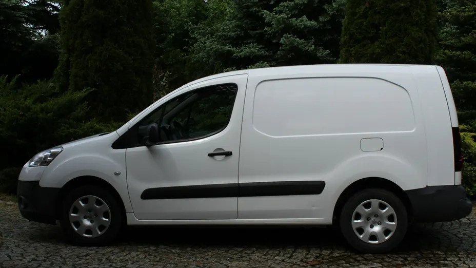 PEUGEOT Partner -