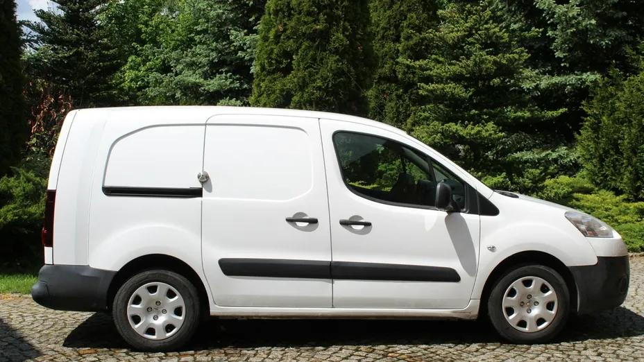 PEUGEOT Partner -