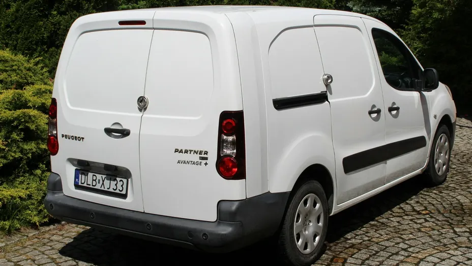 PEUGEOT Partner -