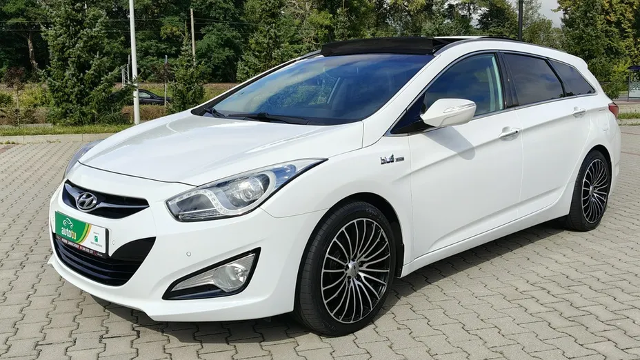 HYUNDAI i40 -