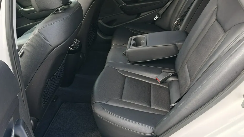 HYUNDAI i40 -