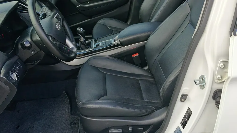 HYUNDAI i40 -