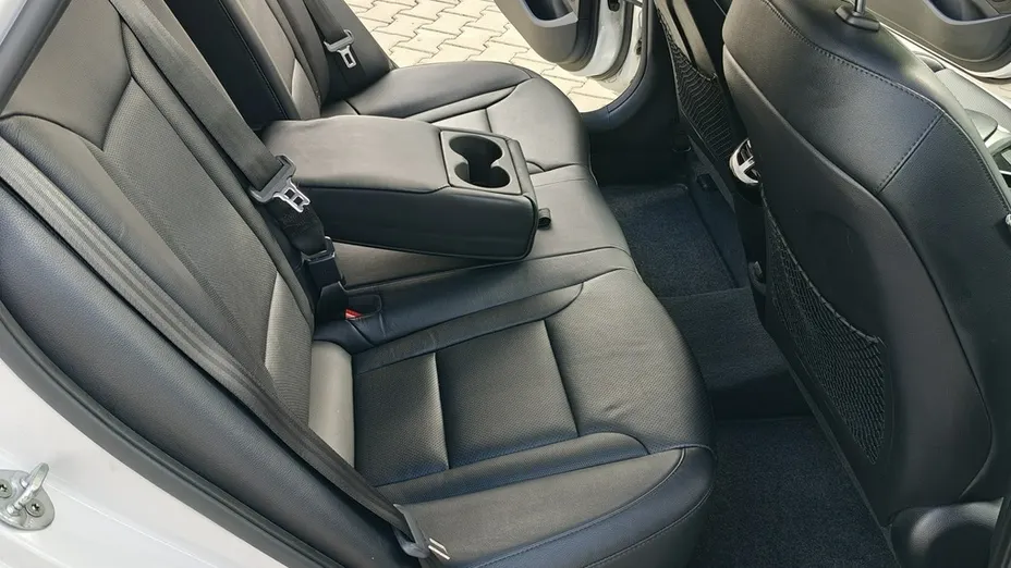 HYUNDAI i40 -