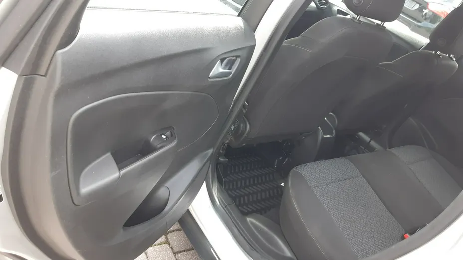 OPEL Crossland X -