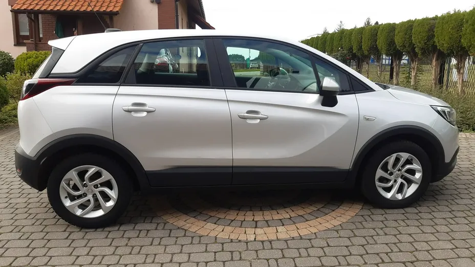 OPEL Crossland X -