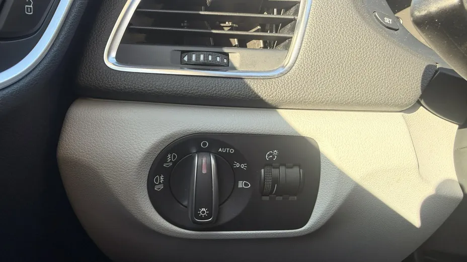 AUDI Q3 -