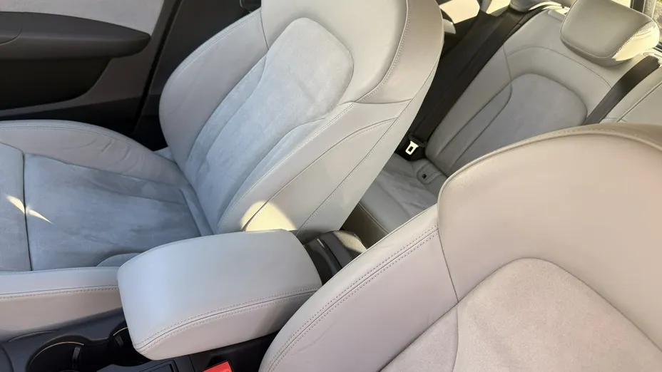 AUDI Q3 -
