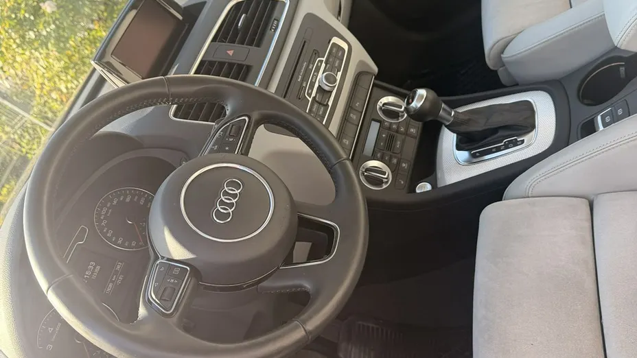 AUDI Q3 -