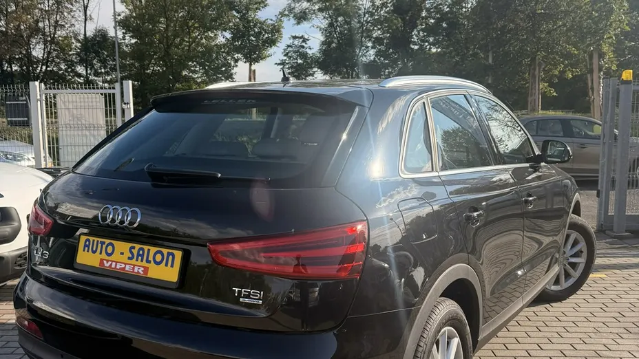 AUDI Q3 -