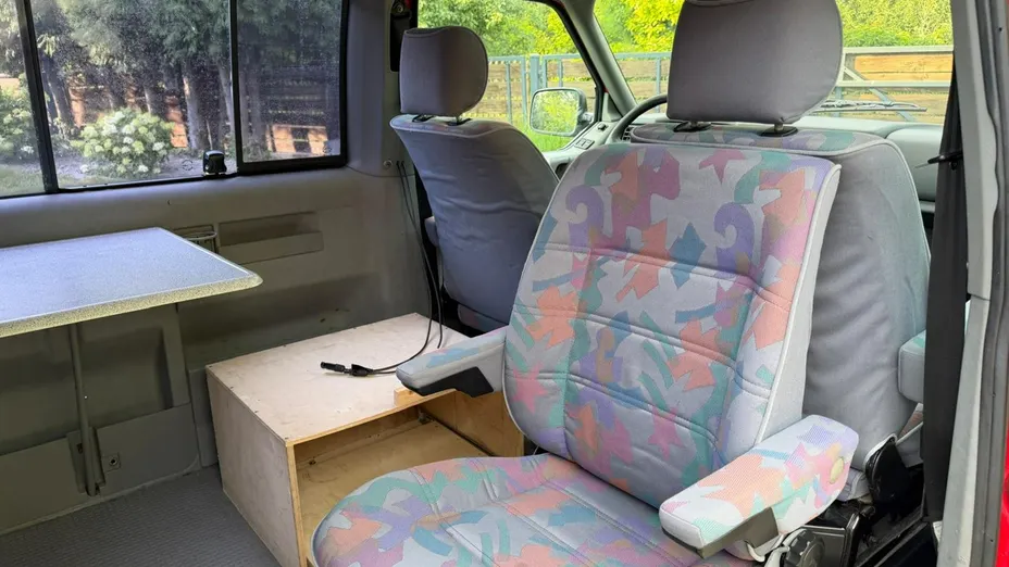 VOLKSWAGEN Multivan -