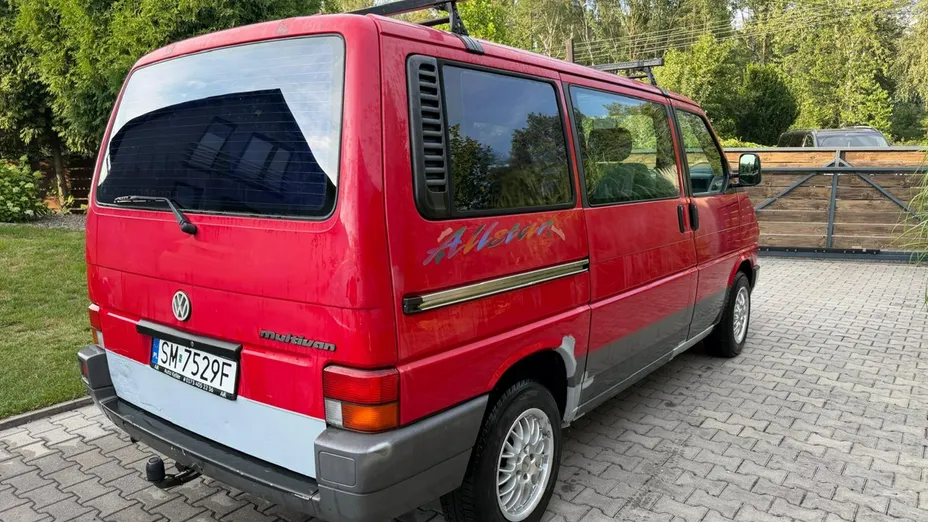 VOLKSWAGEN Multivan -