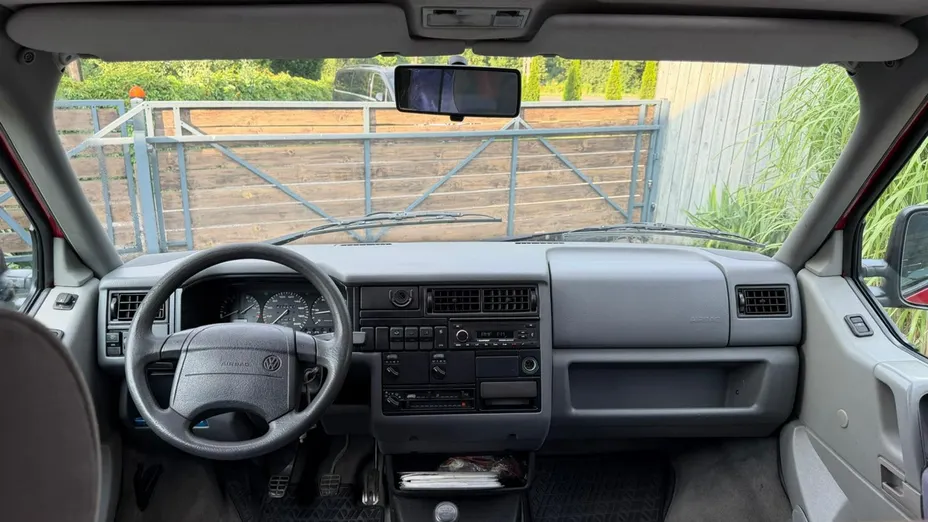 VOLKSWAGEN Multivan -