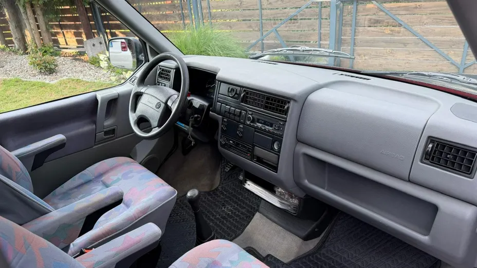 VOLKSWAGEN Multivan -