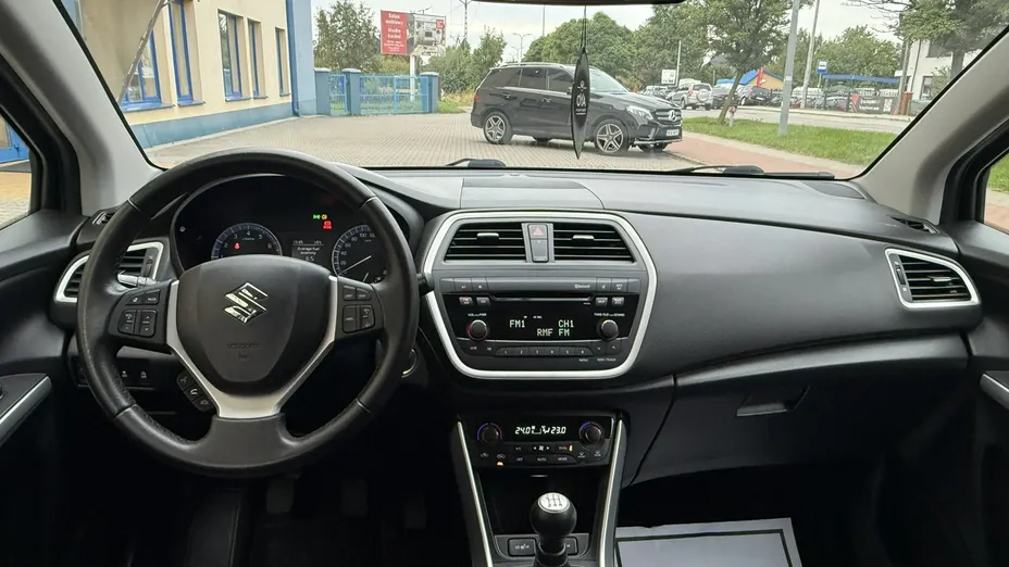 SUZUKI S-Cross -