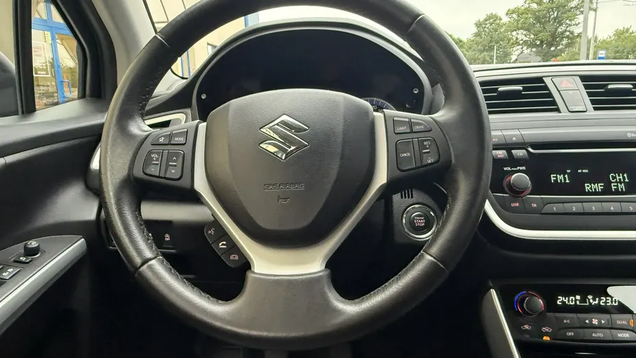 SUZUKI S-Cross -