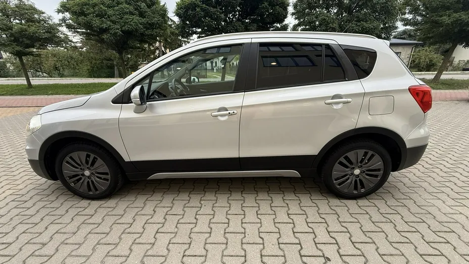 SUZUKI S-Cross -