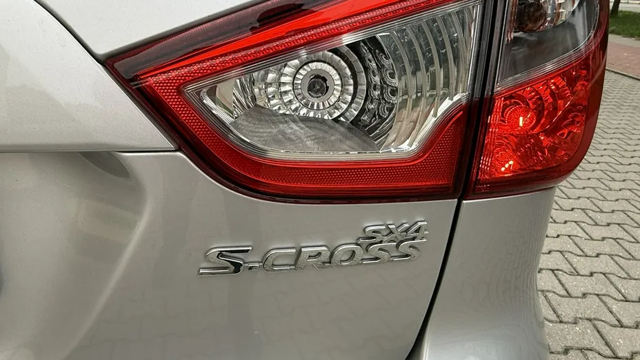 SUZUKI S-Cross -