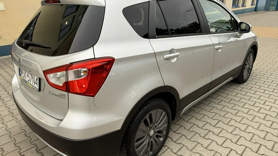 SUZUKI S-Cross -