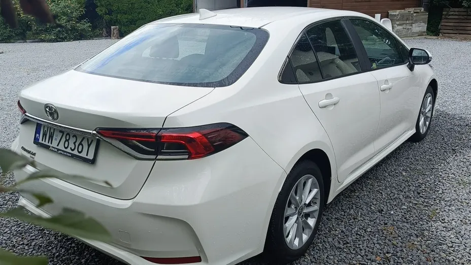 TOYOTA Corolla -