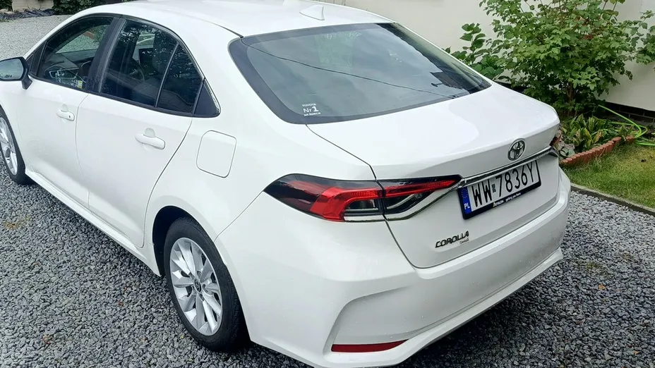 TOYOTA Corolla -