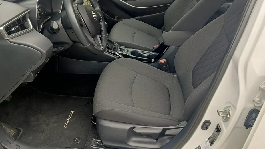 TOYOTA Corolla -