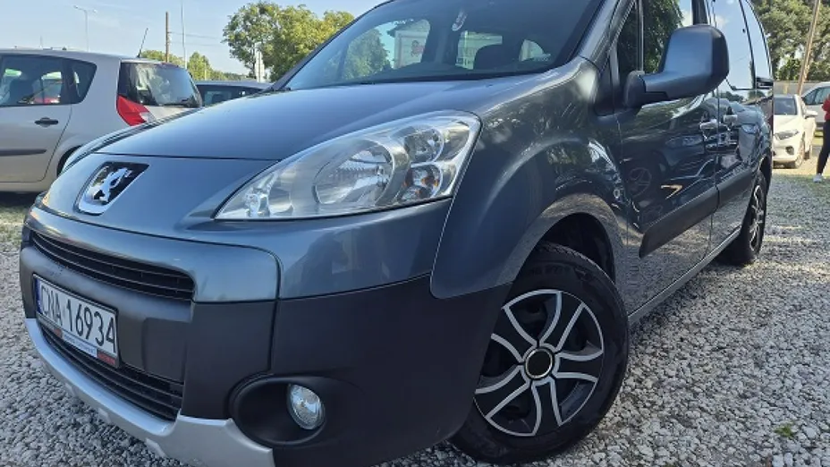 PEUGEOT Partner -