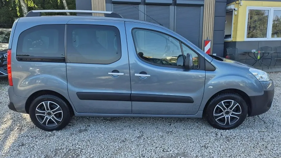PEUGEOT Partner -