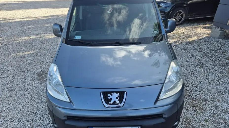 PEUGEOT Partner -