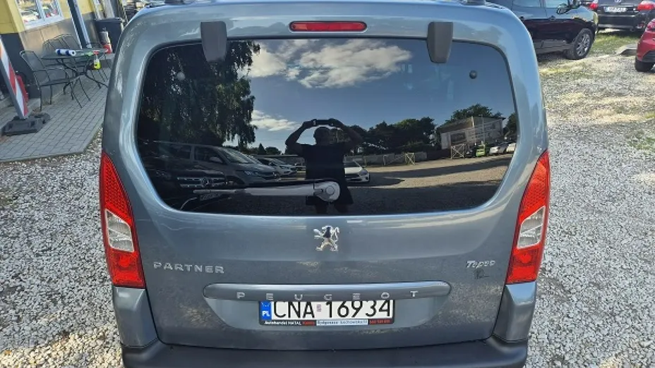 PEUGEOT Partner -