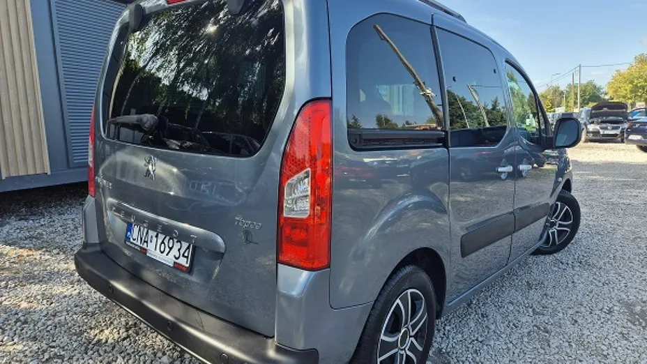 PEUGEOT Partner -