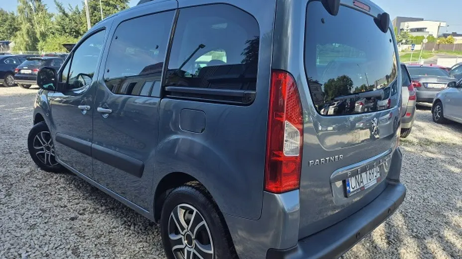 PEUGEOT Partner -
