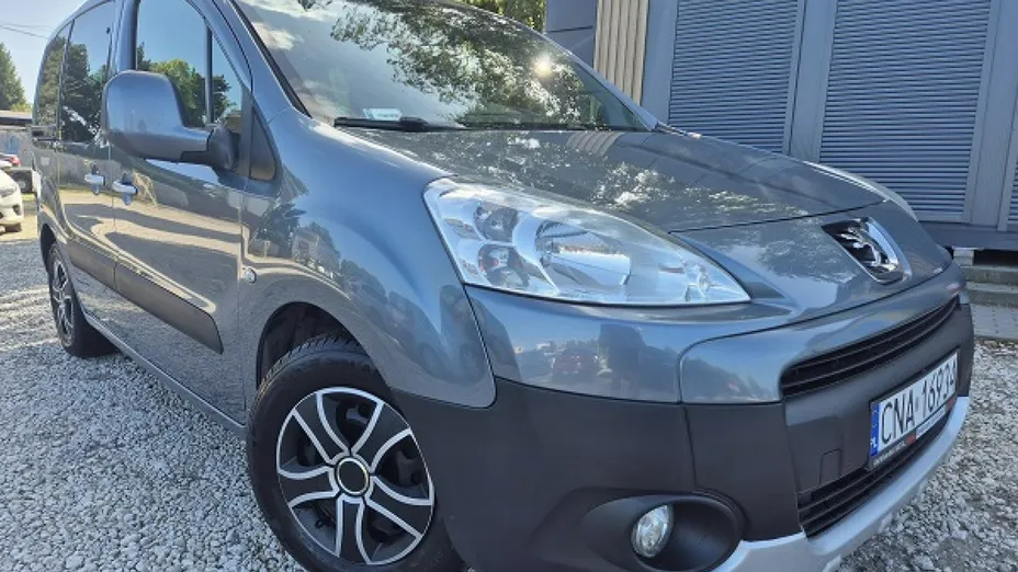 PEUGEOT Partner -