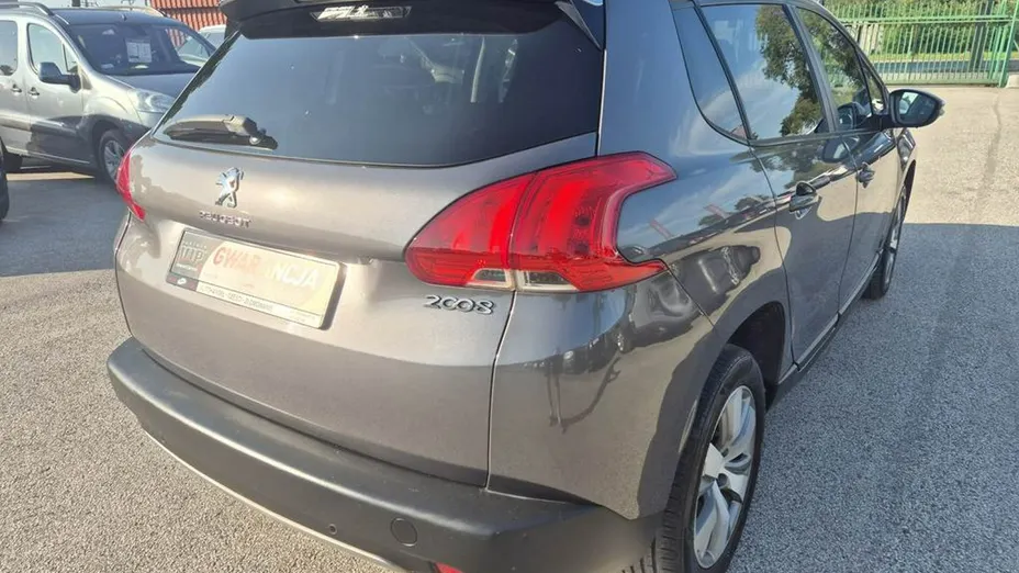 PEUGEOT 2008 -
