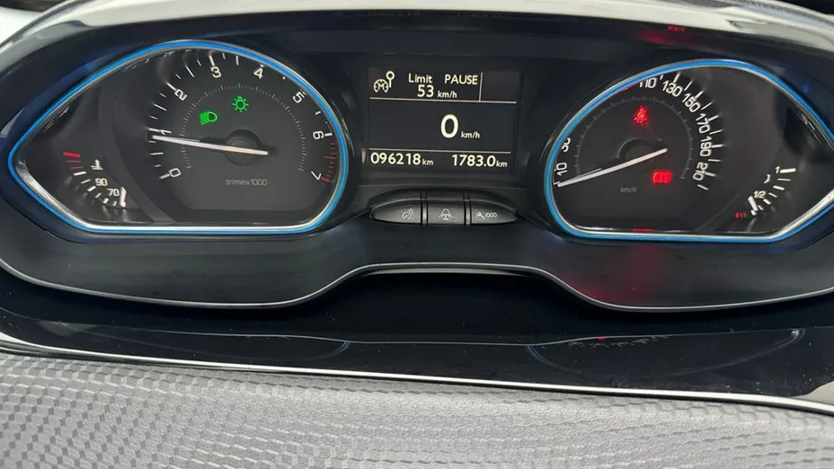 PEUGEOT 2008 -