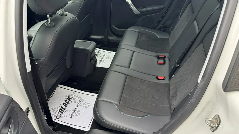 PEUGEOT 2008 -