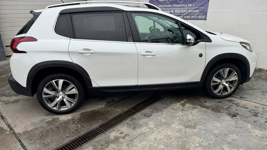 PEUGEOT 2008 -