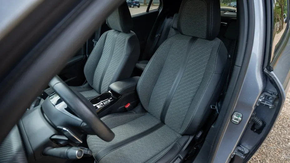 PEUGEOT 2008 -