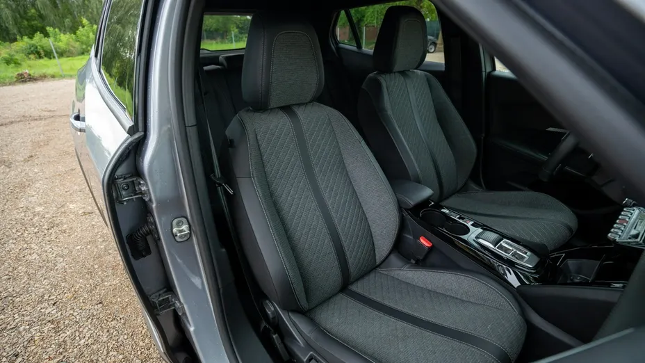 PEUGEOT 2008 -