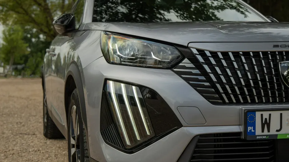PEUGEOT 2008 -