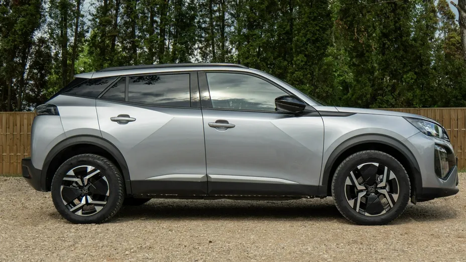 PEUGEOT 2008 -