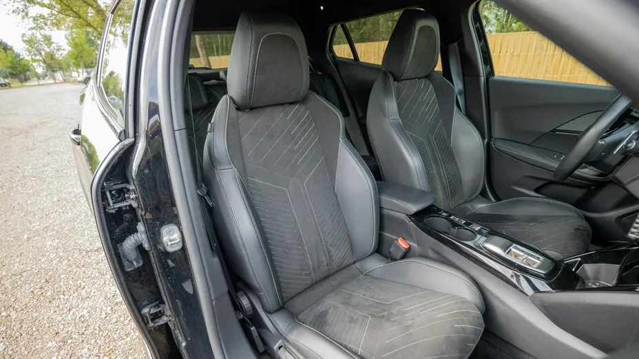 PEUGEOT 2008 -