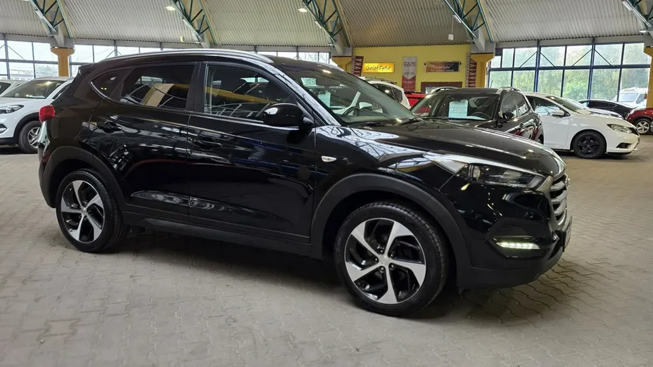 HYUNDAI Tucson -