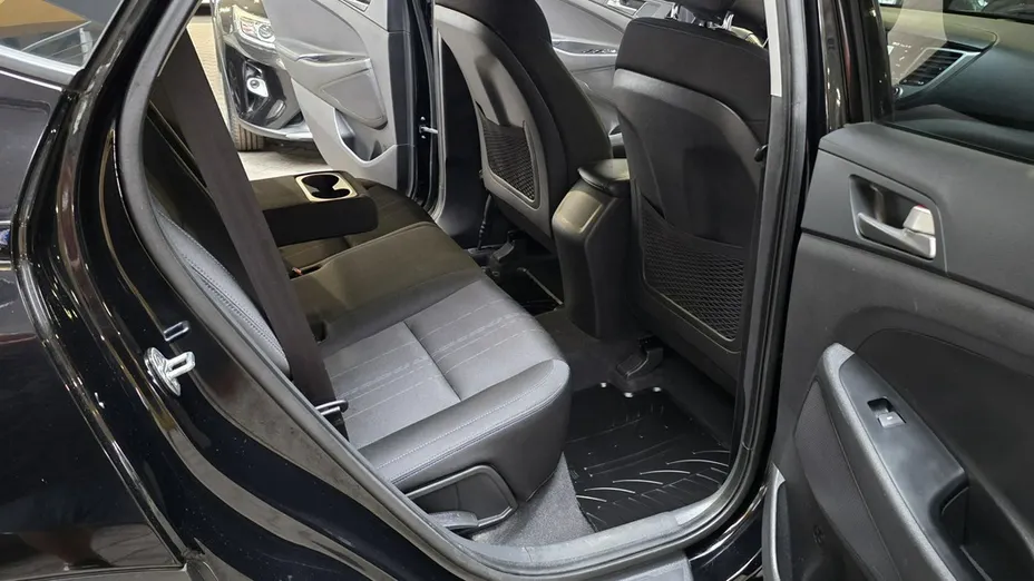 HYUNDAI Tucson -