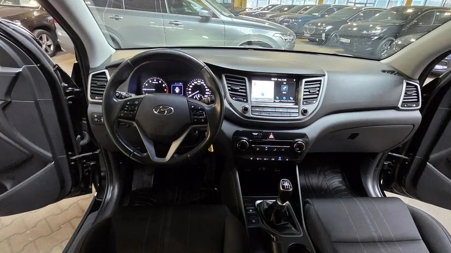 HYUNDAI Tucson -