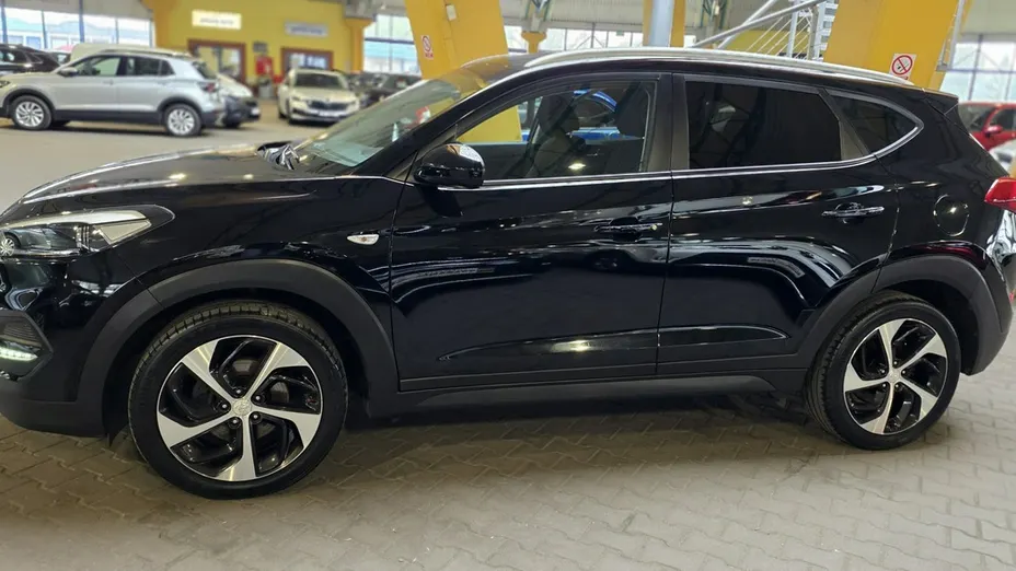 HYUNDAI Tucson -