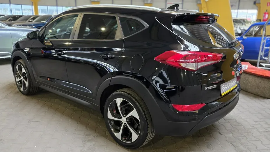 HYUNDAI Tucson -
