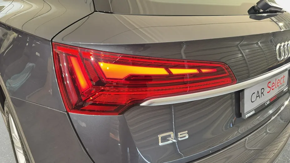 AUDI Q5 -