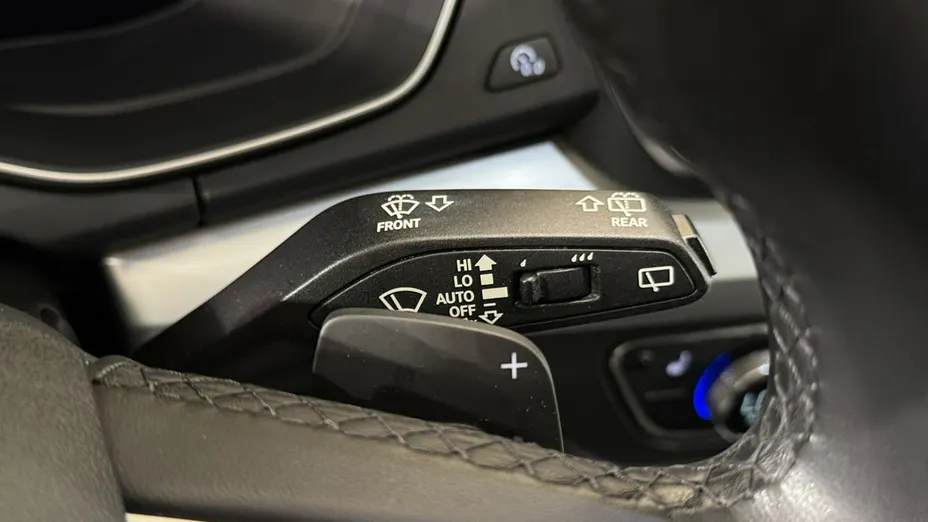 AUDI Q5 -