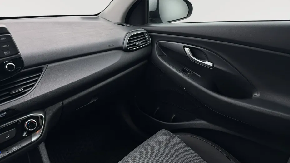 HYUNDAI i30 -