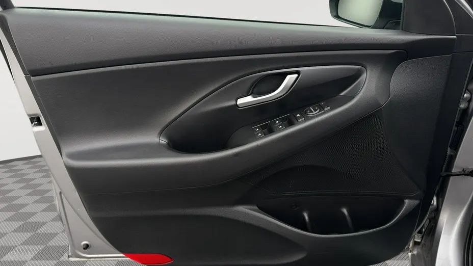 HYUNDAI i30 -